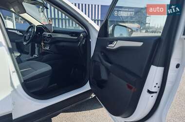 Внедорожник / Кроссовер Ford Escape 2020 в 