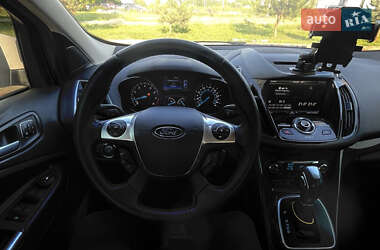 Внедорожник / Кроссовер Ford Escape 2012 в 