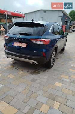 Внедорожник / Кроссовер Ford Escape 2020 в 
