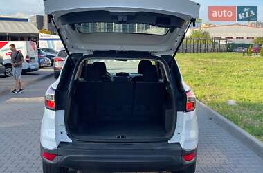 Внедорожник / Кроссовер Ford Escape 2016 в 