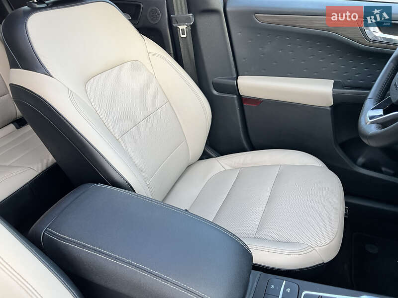 Позашляховик / Кросовер Ford Escape 2020 в Василькові