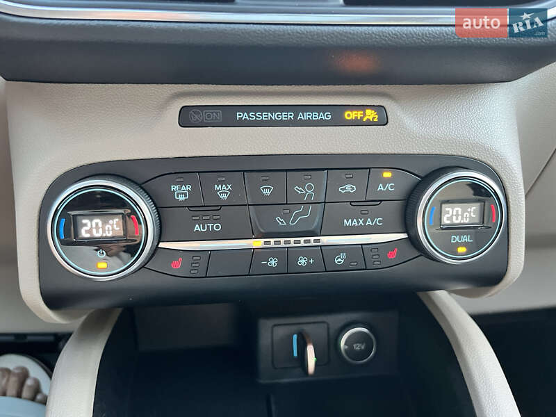 Позашляховик / Кросовер Ford Escape 2020 в Василькові