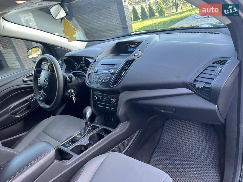 Внедорожник / Кроссовер Ford Escape 2018 в Городенке