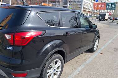 Внедорожник / Кроссовер Ford Escape 2018 в Днепре