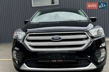 Внедорожник / Кроссовер Ford Escape 2018 в 
