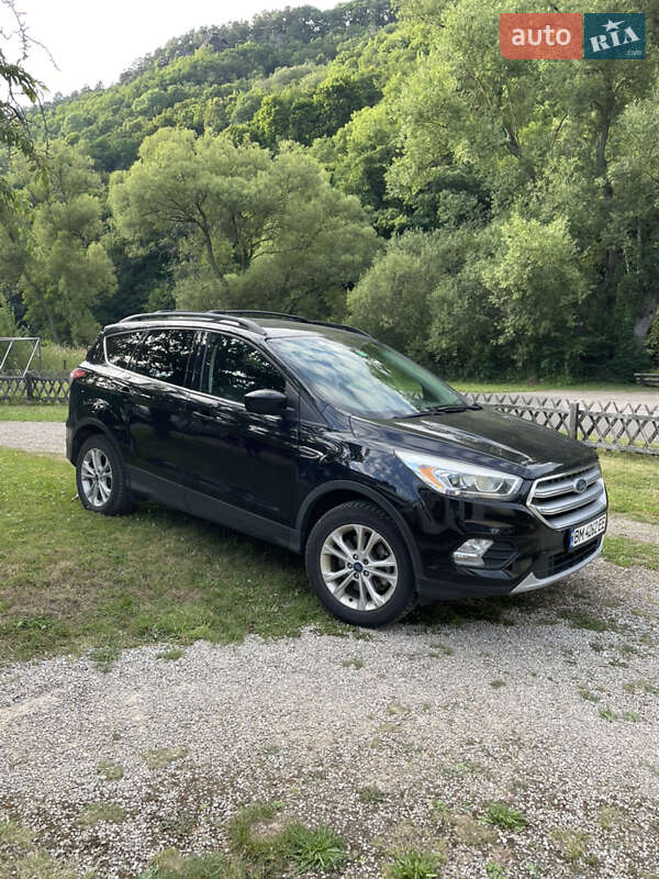 Внедорожник / Кроссовер Ford Escape 2016 в Ужгороде