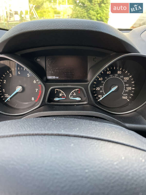 Внедорожник / Кроссовер Ford Escape 2016 в Ужгороде