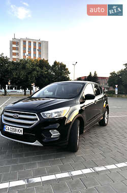 Позашляховик / Кросовер Ford Escape 2017 в Черкасах