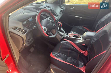 Внедорожник / Кроссовер Ford Escape 2013 в 