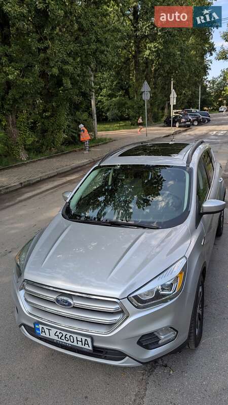 Позашляховик / Кросовер Ford Escape 2016 в Івано-Франківську