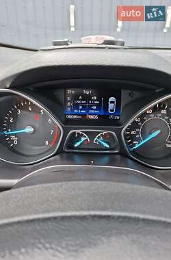 Внедорожник / Кроссовер Ford Escape 2018 в 