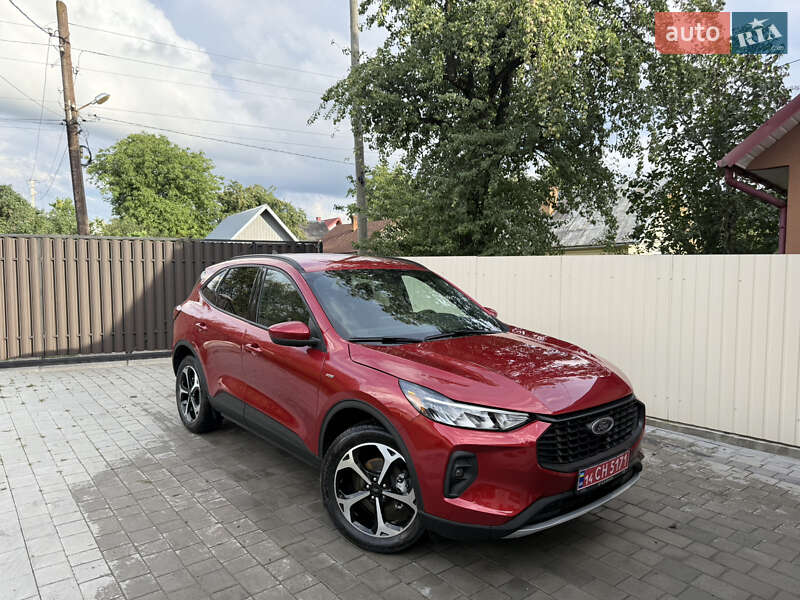 Внедорожник / Кроссовер Ford Escape 2025 в Ивано-Франковске