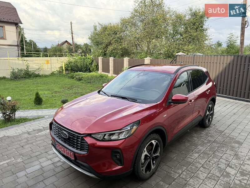 Внедорожник / Кроссовер Ford Escape 2025 в Ивано-Франковске