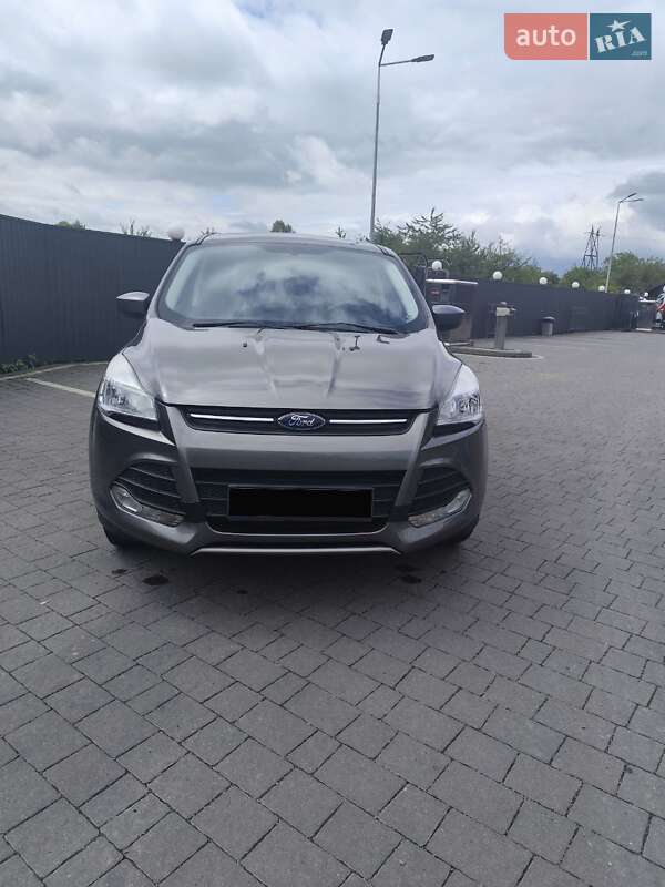 Внедорожник / Кроссовер Ford Escape 2014 в Долине