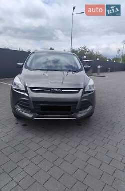 Внедорожник / Кроссовер Ford Escape 2014 в 
