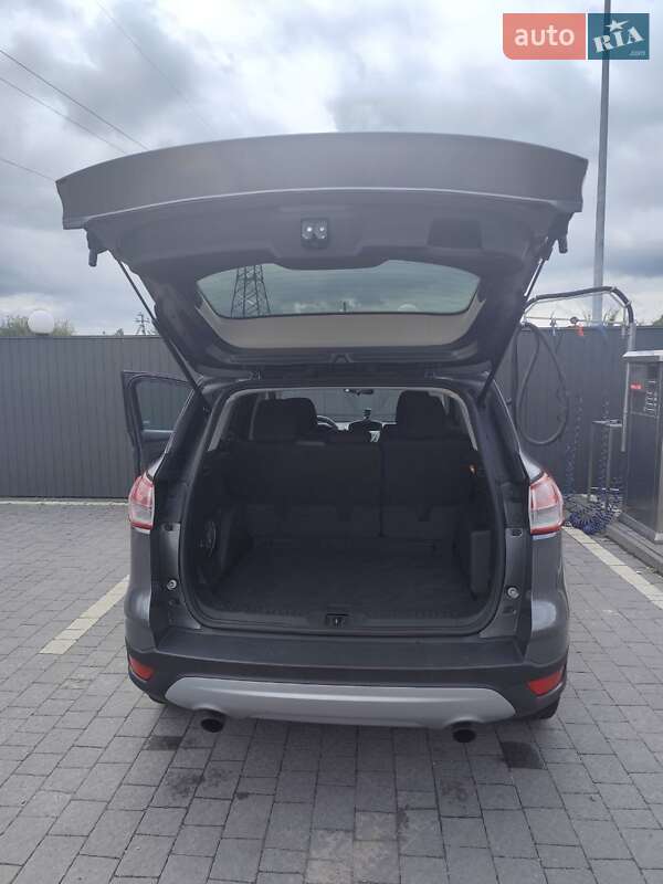 Внедорожник / Кроссовер Ford Escape 2014 в Долине