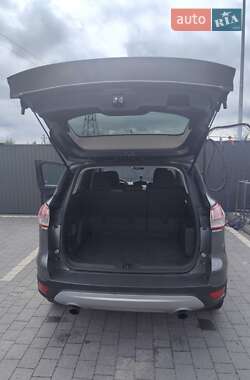 Внедорожник / Кроссовер Ford Escape 2014 в 