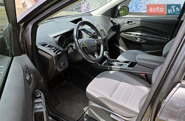 Внедорожник / Кроссовер Ford Escape 2017 в 