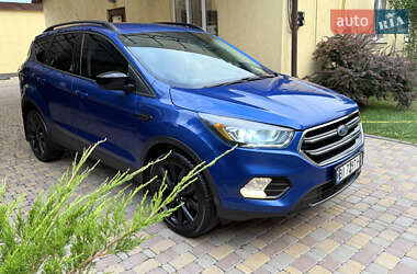 Внедорожник / Кроссовер Ford Escape 2016 в Харькове