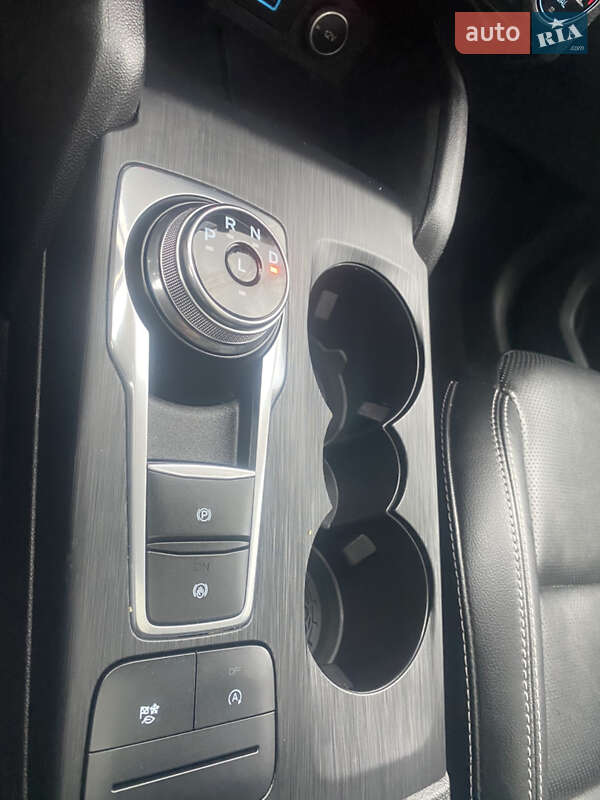 Внедорожник / Кроссовер Ford Escape 2021 в Чернигове