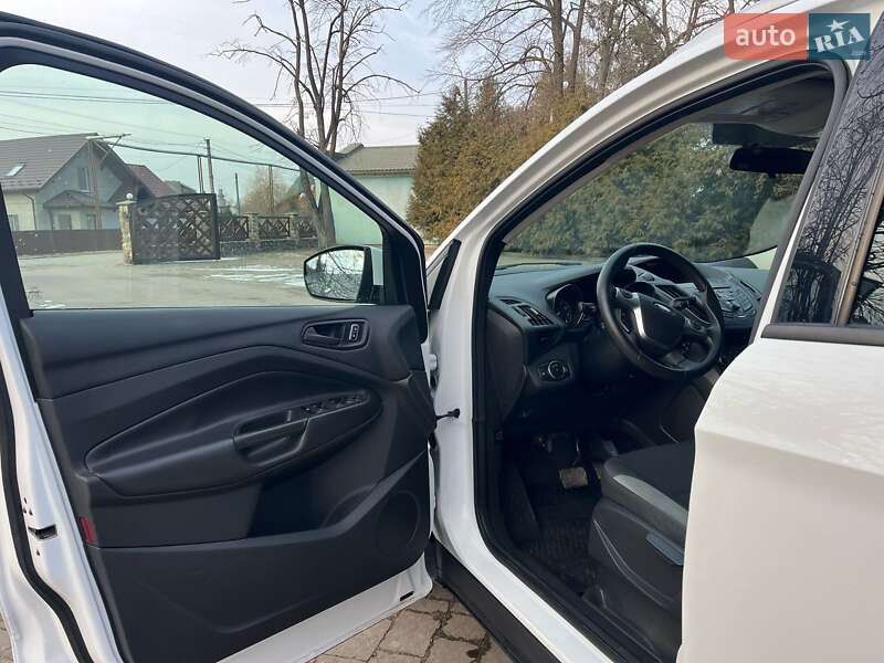 Внедорожник / Кроссовер Ford Escape 2014 в Брошневе-Осаде