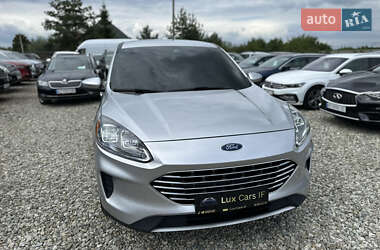Внедорожник / Кроссовер Ford Escape 2020 в 