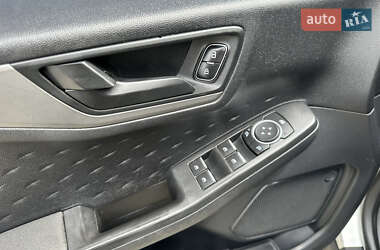 Внедорожник / Кроссовер Ford Escape 2020 в 
