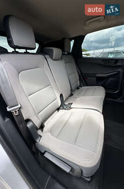 Внедорожник / Кроссовер Ford Escape 2020 в 