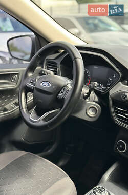 Внедорожник / Кроссовер Ford Escape 2020 в 