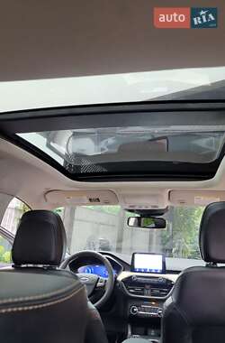 Внедорожник / Кроссовер Ford Escape 2022 в 