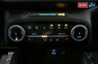 Внедорожник / Кроссовер Ford Escape 2022 в 
