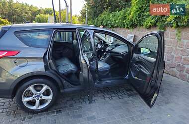 Внедорожник / Кроссовер Ford Escape 2014 в 