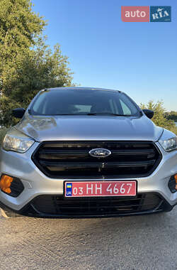 Внедорожник / Кроссовер Ford Escape 2017 в 