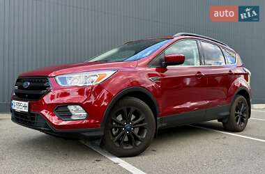 Внедорожник / Кроссовер Ford Escape 2017 в Киеве