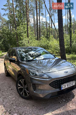 Внедорожник / Кроссовер Ford Escape 2021 в 