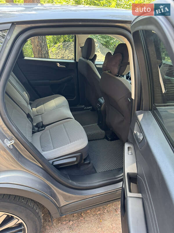 Внедорожник / Кроссовер Ford Escape 2021 в Киеве