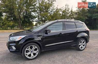 Внедорожник / Кроссовер Ford Escape 2019 в Жовкве