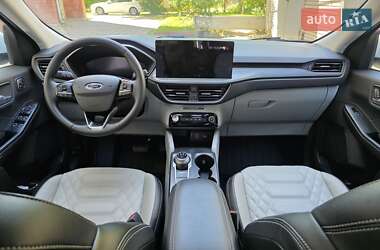 Внедорожник / Кроссовер Ford Escape 2023 в 