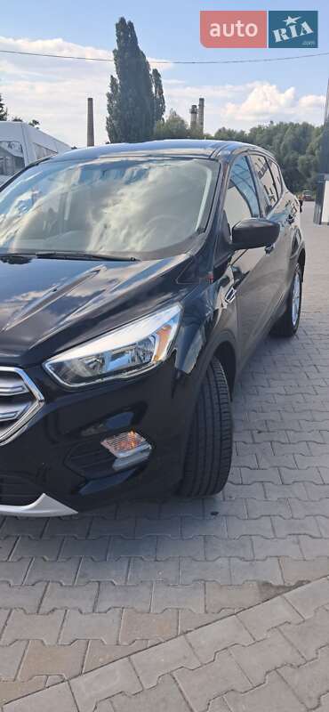 Позашляховик / Кросовер Ford Escape 2016 в Одесі