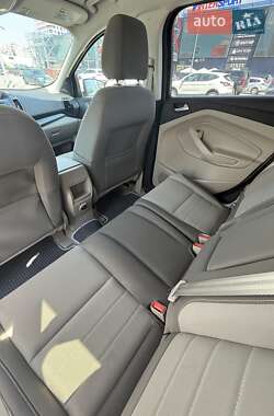 Внедорожник / Кроссовер Ford Escape 2015 в 
