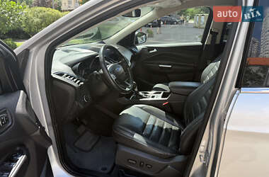 Внедорожник / Кроссовер Ford Escape 2016 в 