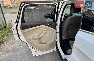 Внедорожник / Кроссовер Ford Escape 2014 в 