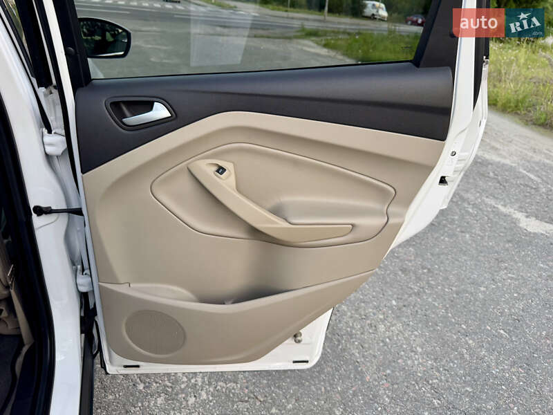 Внедорожник / Кроссовер Ford Escape 2014 в Киеве