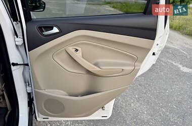 Внедорожник / Кроссовер Ford Escape 2014 в 