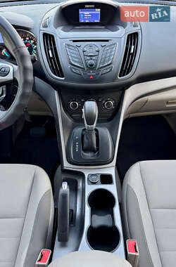 Внедорожник / Кроссовер Ford Escape 2014 в 