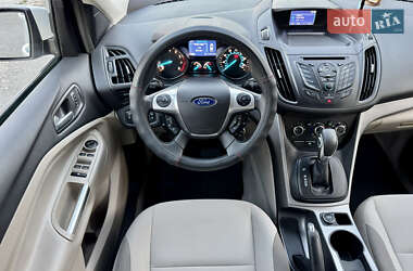 Внедорожник / Кроссовер Ford Escape 2014 в 