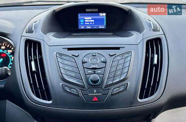 Внедорожник / Кроссовер Ford Escape 2014 в 