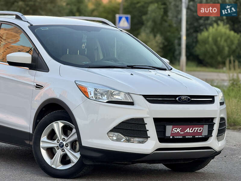 Внедорожник / Кроссовер Ford Escape 2014 в Киеве