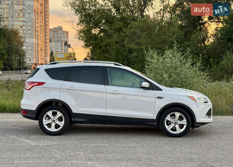 Внедорожник / Кроссовер Ford Escape 2014 в Киеве