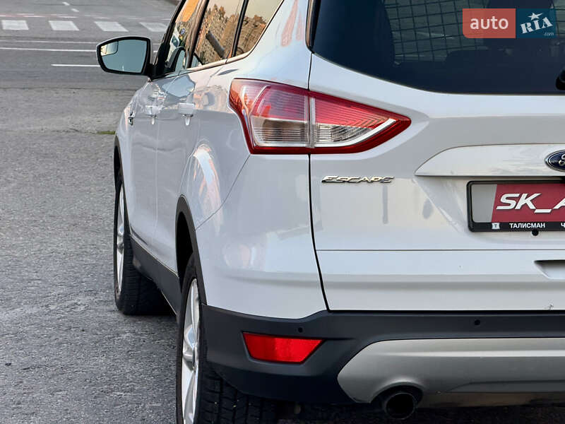 Внедорожник / Кроссовер Ford Escape 2014 в Киеве